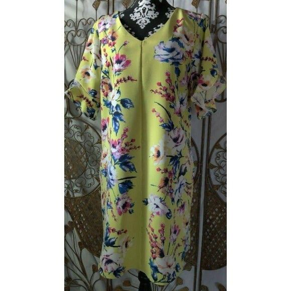 Women Size 14 Isaac‎ Mizrahi Womens Yellow Floral Short - Picture 1 of 11